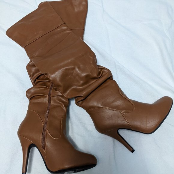 Shoes - Knee High Heeled Stiletto Zip-up Boots